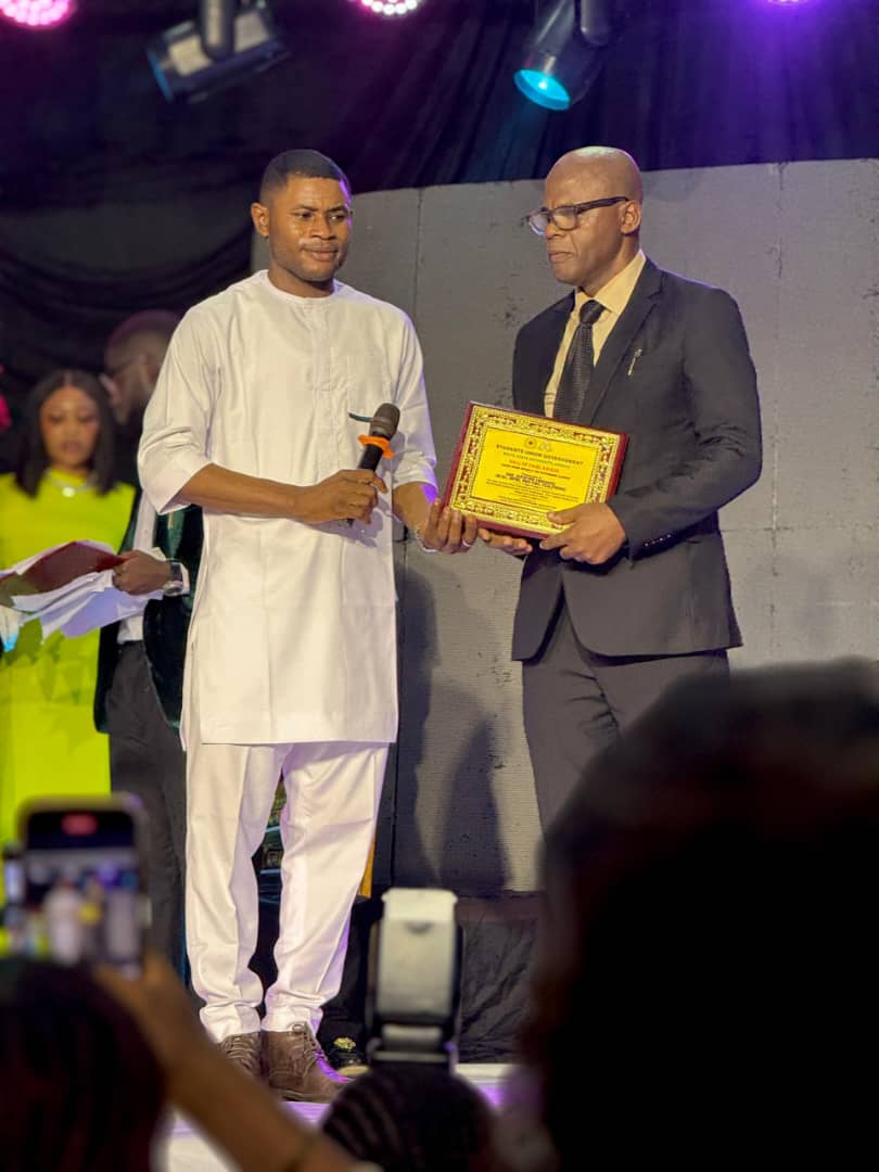 DELSU HALL OF FAME AWARD